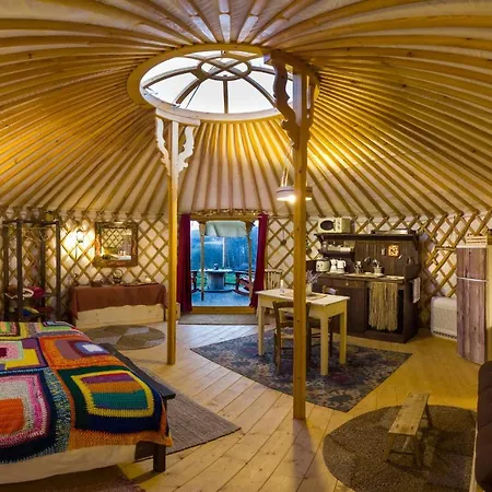 2 Cuori E 1 Yurta Glamping In Tuscany - Adults Only Luxuszelt