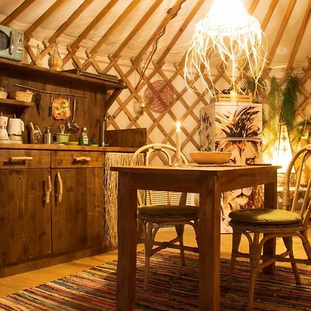 2 Cuori E 1 Yurta Glamping In Tuscany - Adults Only * Asciano