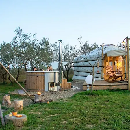 2 Cuori E 1 Yurta Glamping In Tuscany - Adults Only
