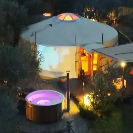 2 Cuori E 1 Yurta Glamping In Tuscany - Adults Only