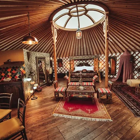 Lüks kamp alanı 2 Cuori E 1 Yurta Glamping In Tuscany - Adults Only Asciano